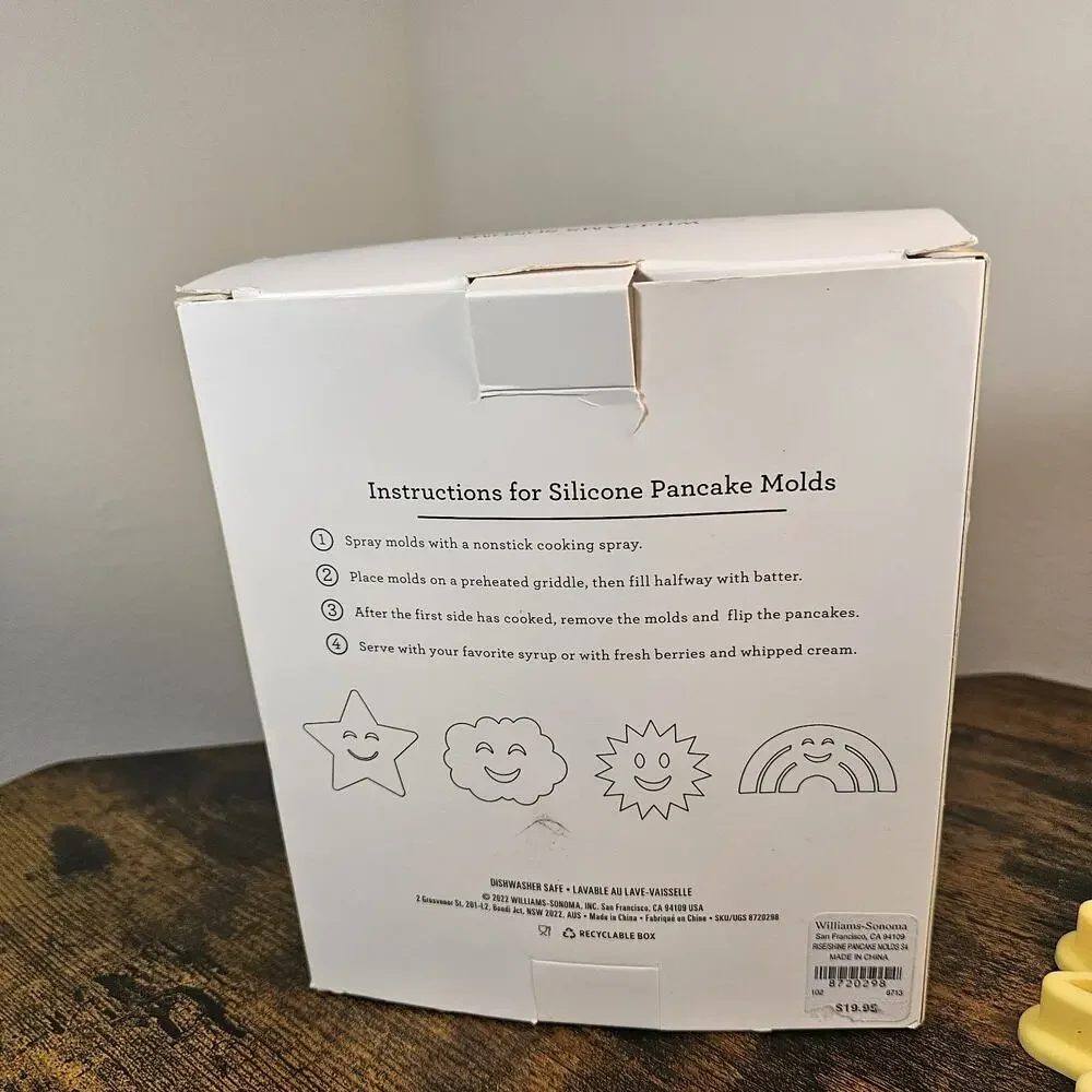 Williams Sonoma Rise & Shine Pancake Molds Set of 4 Sun Star Rainbow Cloud